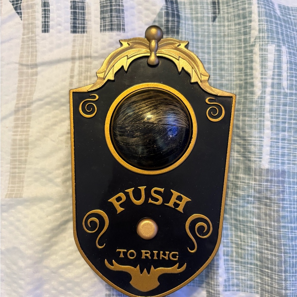 Spooky home door bell